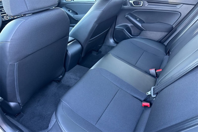 Honda Civic Sedan Hybrid Vehicle Full-screen Gallery Image 11