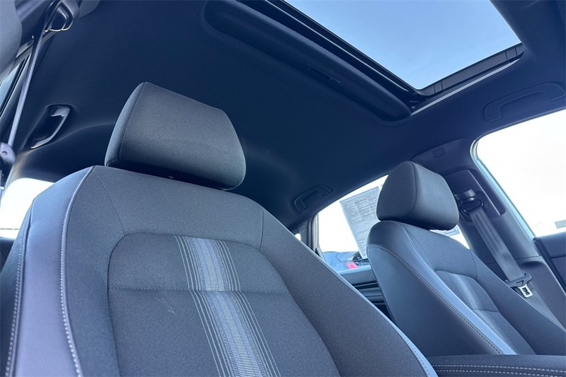 Honda Civic Sedan Hybrid Vehicle Full-screen Gallery Image 15