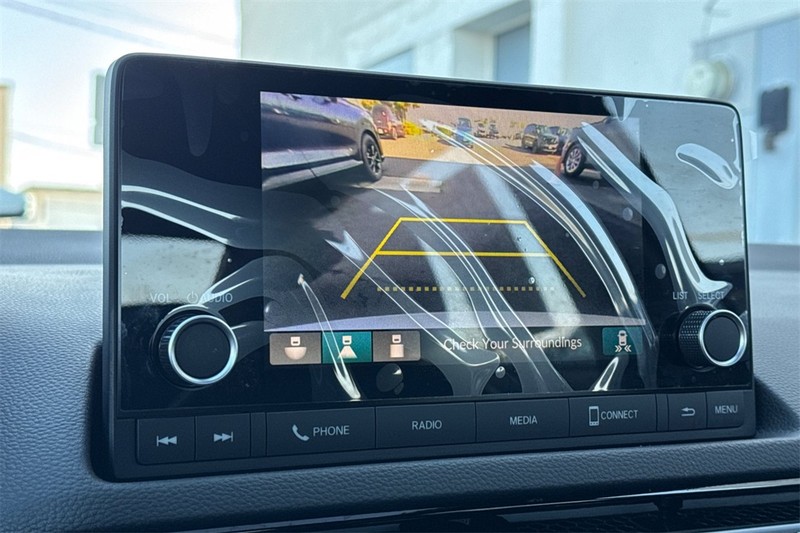 Honda Civic Sedan Hybrid Vehicle Full-screen Gallery Image 17