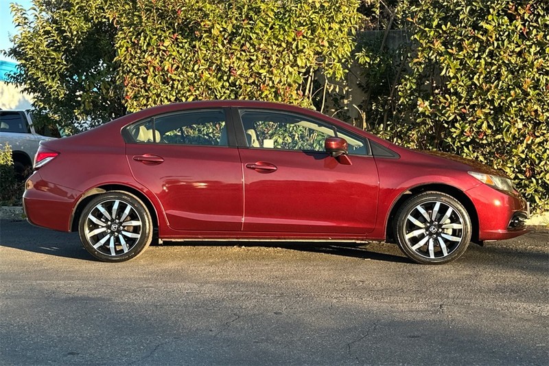 Honda Civic Sedan Vehicle Full-screen Gallery Image 02