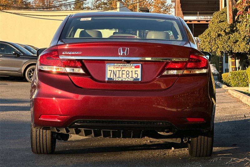 Honda Civic Sedan Vehicle Full-screen Gallery Image 04