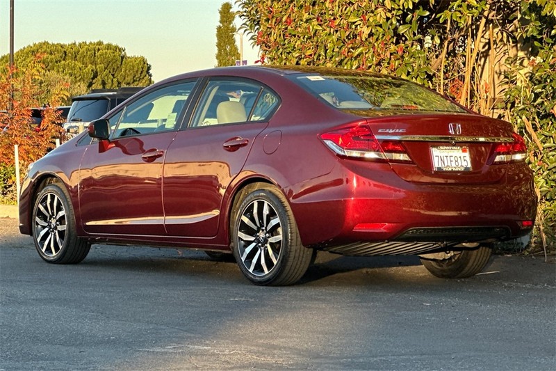 Honda Civic Sedan Vehicle Full-screen Gallery Image 05