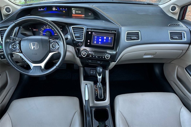 Honda Civic Sedan Vehicle Full-screen Gallery Image 12