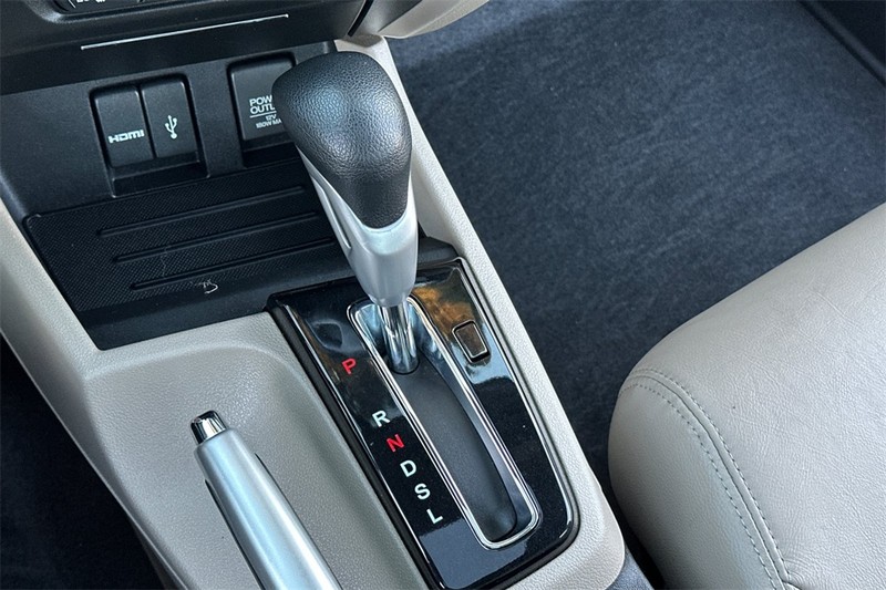 Honda Civic Sedan Vehicle Full-screen Gallery Image 19