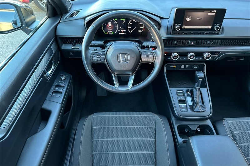 Honda CR-V Hybrid Vehicle Full-screen Gallery Image 13