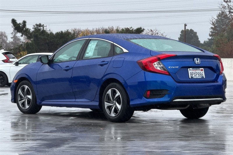 Honda Civic Sedan Vehicle Full-screen Gallery Image 05