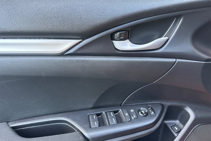 Honda Civic Sedan Vehicle Full-screen Gallery Image 10