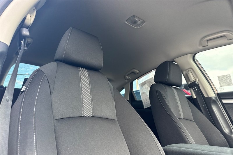 Honda Civic Sedan Vehicle Full-screen Gallery Image 15