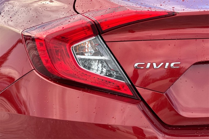 Honda Civic Sedan Vehicle Full-screen Gallery Image 24