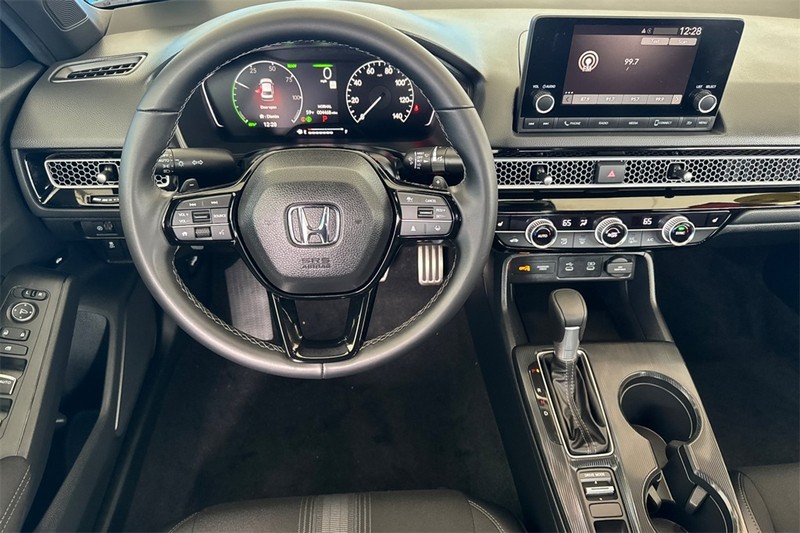 Honda Civic Sedan Hybrid Vehicle Full-screen Gallery Image 13