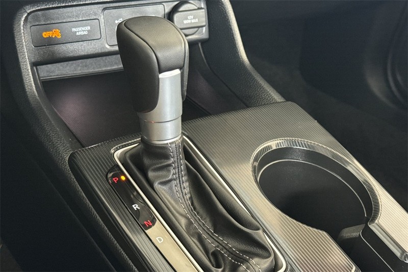 Honda Civic Sedan Hybrid Vehicle Full-screen Gallery Image 19