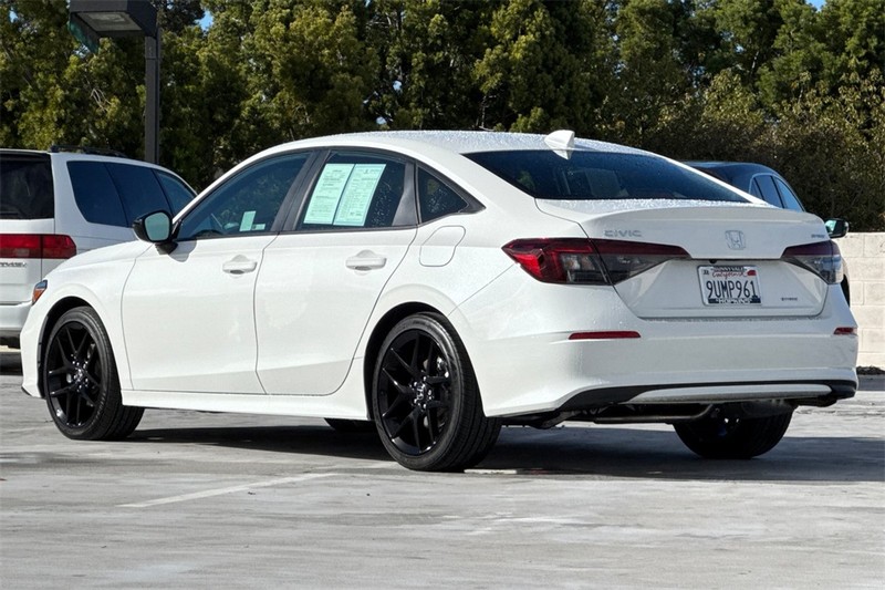 Honda Civic Sedan Hybrid Vehicle Full-screen Gallery Image 05