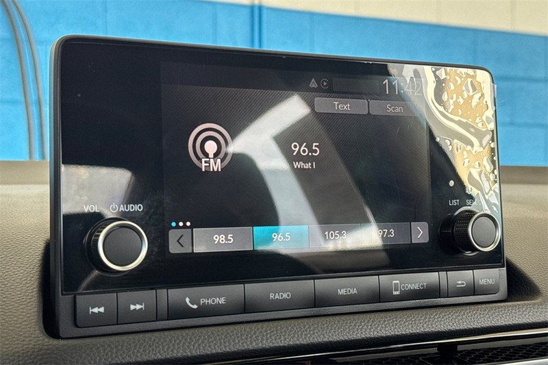 Honda Civic Sedan Hybrid Vehicle Full-screen Gallery Image 16