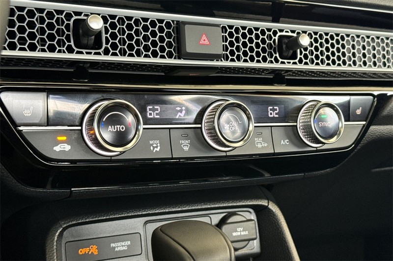 Honda Civic Sedan Hybrid Vehicle Full-screen Gallery Image 18