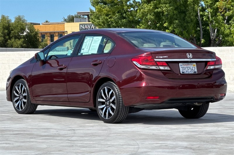 Honda Civic Sedan Vehicle Full-screen Gallery Image 05