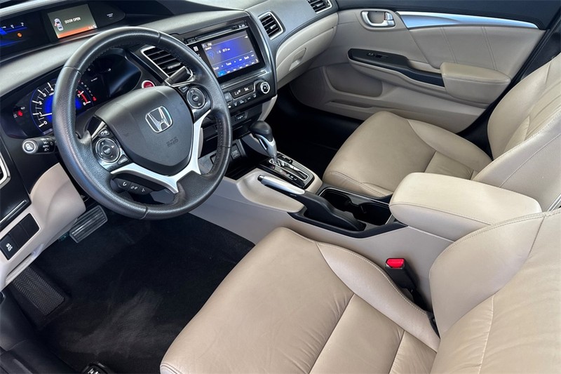 Honda Civic Sedan Vehicle Full-screen Gallery Image 09