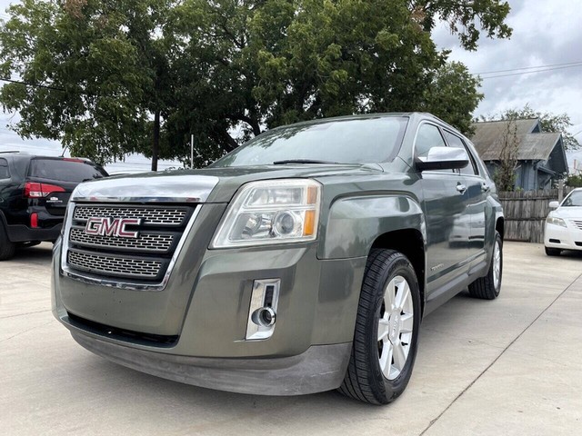 GMC Terrain Vehicle Full-screen Gallery Image 03