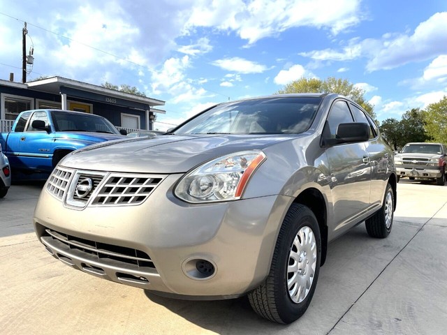 Nissan Rogue Vehicle Full-screen Gallery Image 03