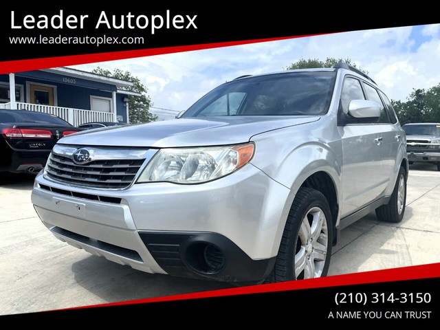 Subaru Forester Vehicle Full-screen Gallery Image 02