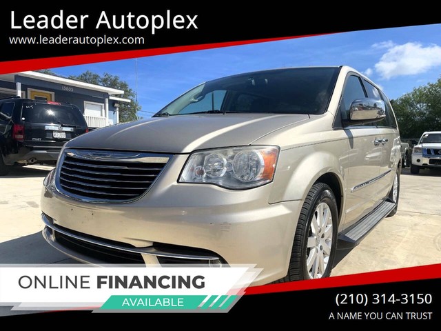 more details - chrysler town & country