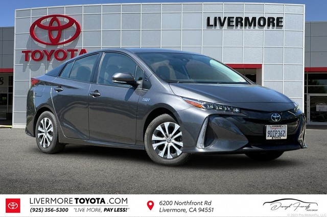 more details - toyota prius prime