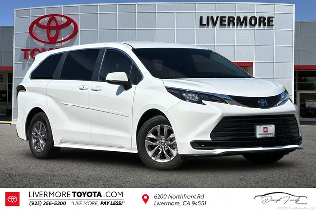 more details - toyota sienna