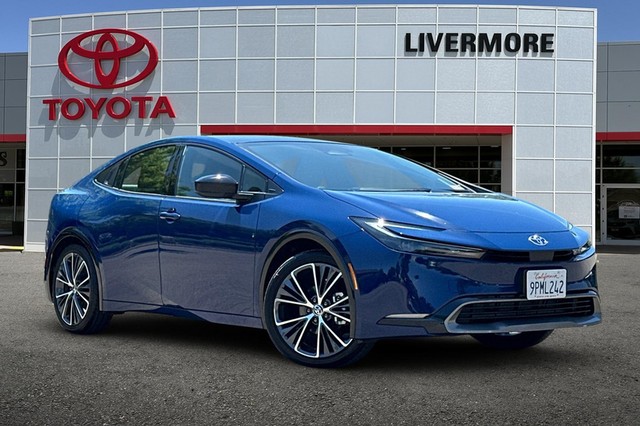 more details - toyota prius