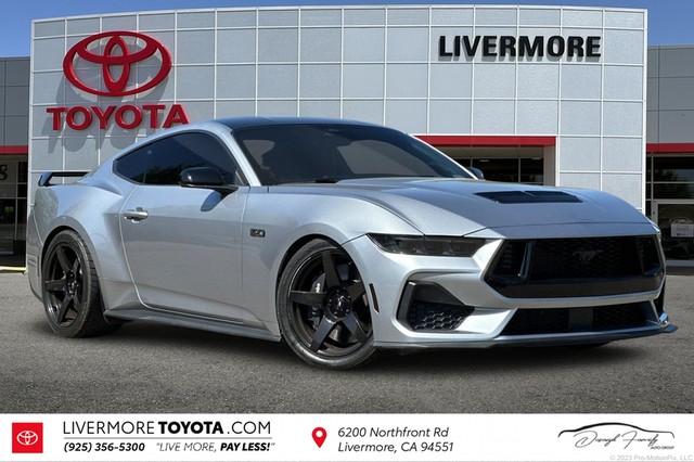 more details - ford mustang