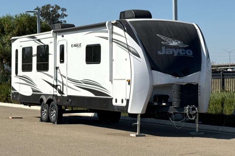 Eagle   Vehicle Full-screen Gallery Image 02