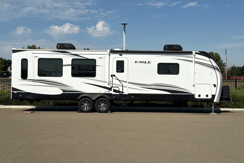 Eagle   Vehicle Full-screen Gallery Image 03