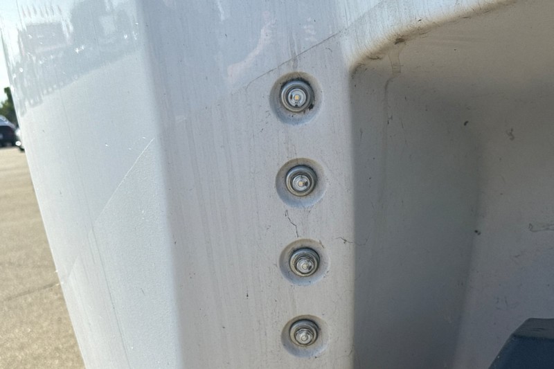 Eagle   Vehicle Full-screen Gallery Image 10