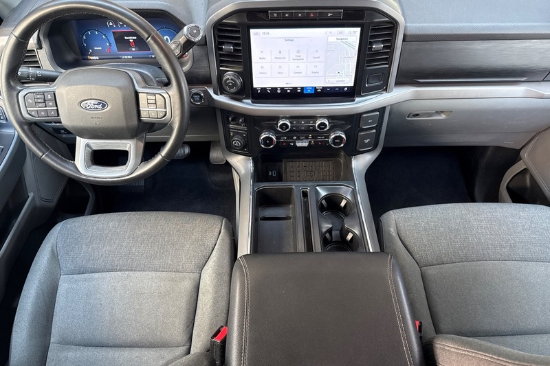 Ford F-150 Vehicle Full-screen Gallery Image 15