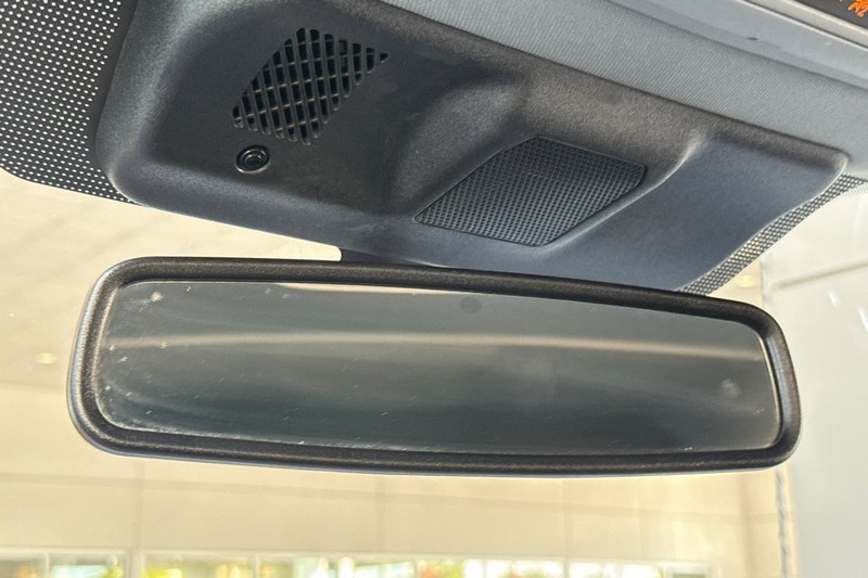 Ford F-150 Vehicle Full-screen Gallery Image 23