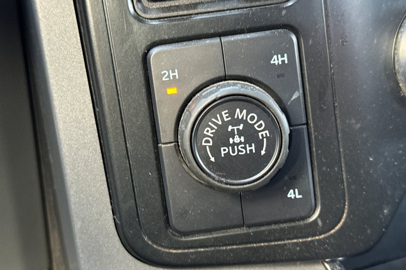 Ford F-150 Vehicle Full-screen Gallery Image 30