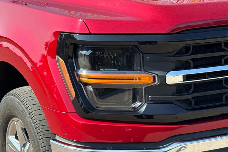 Ford F-150 Vehicle Full-screen Gallery Image 44