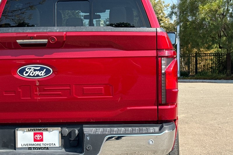 Ford F-150 Vehicle Full-screen Gallery Image 49