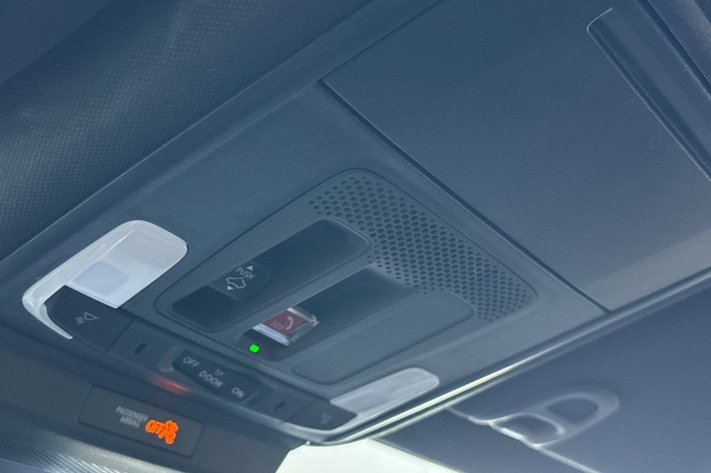 Honda Accord Hybrid Vehicle Full-screen Gallery Image 23