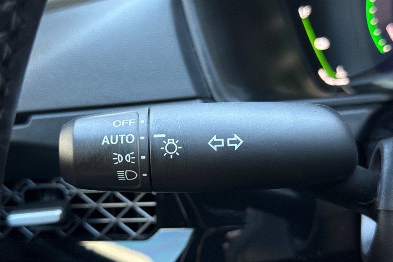 Honda Accord Hybrid Vehicle Full-screen Gallery Image 36