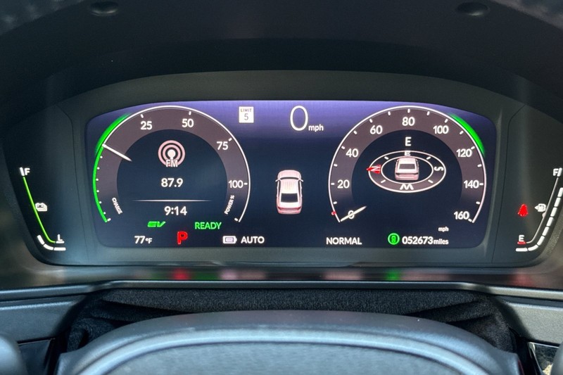 Honda Accord Hybrid Vehicle Full-screen Gallery Image 39