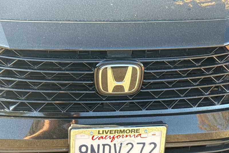 Honda Accord Hybrid Vehicle Full-screen Gallery Image 45