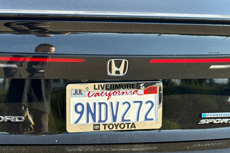 Honda Accord Hybrid Vehicle Full-screen Gallery Image 47