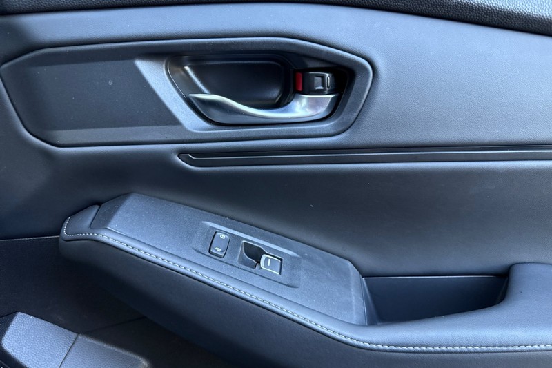 Honda Accord Hybrid Vehicle Full-screen Gallery Image 20