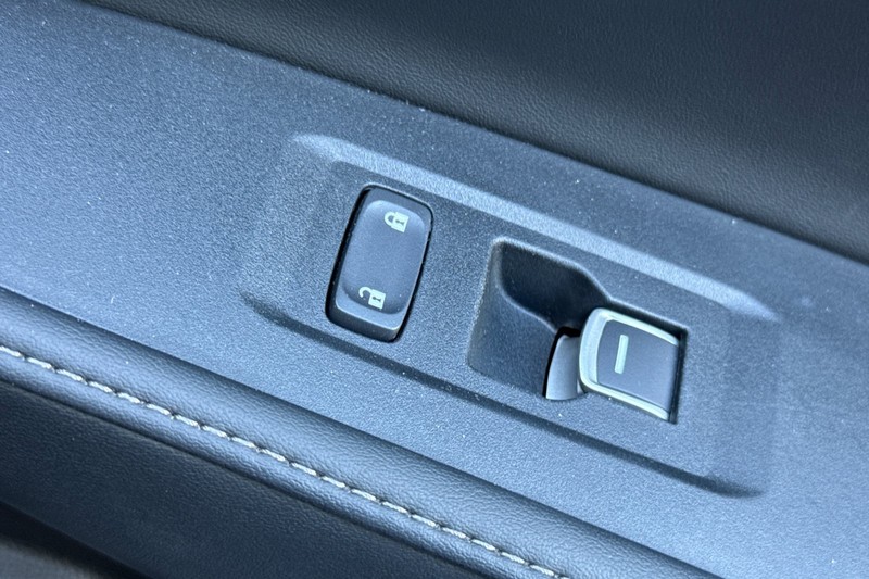 Honda Accord Hybrid Vehicle Full-screen Gallery Image 21