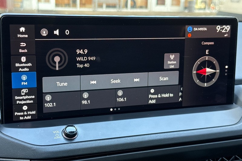 Honda Accord Hybrid Vehicle Full-screen Gallery Image 25