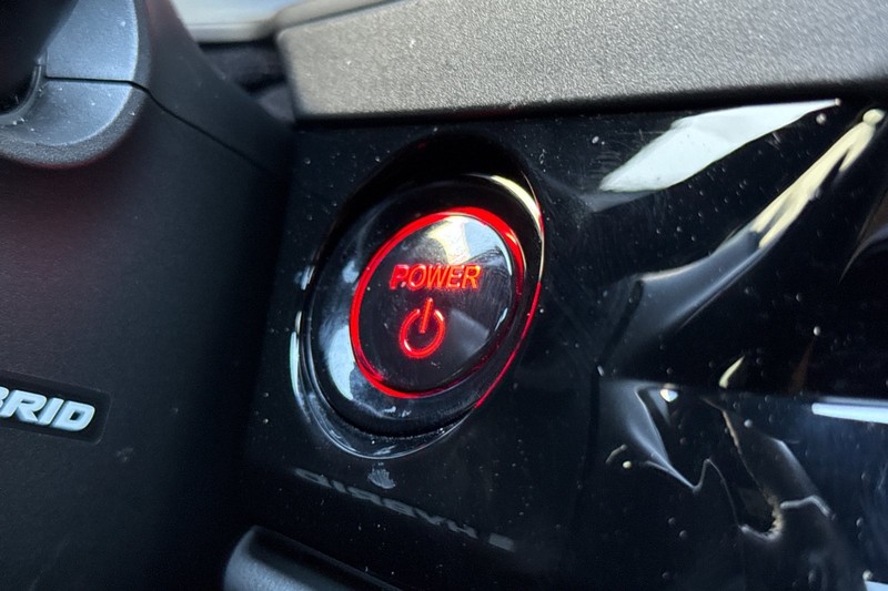 Honda Accord Hybrid Vehicle Full-screen Gallery Image 33