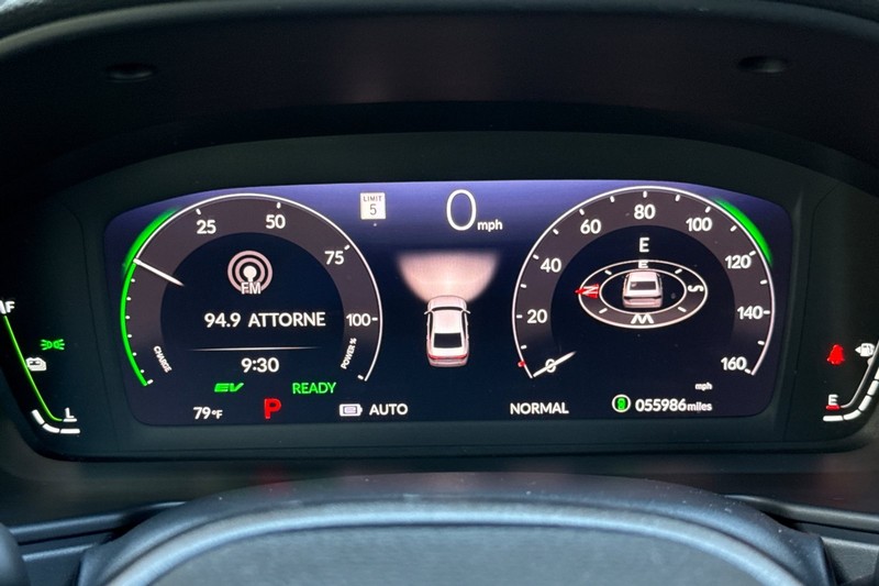 Honda Accord Hybrid Vehicle Full-screen Gallery Image 37