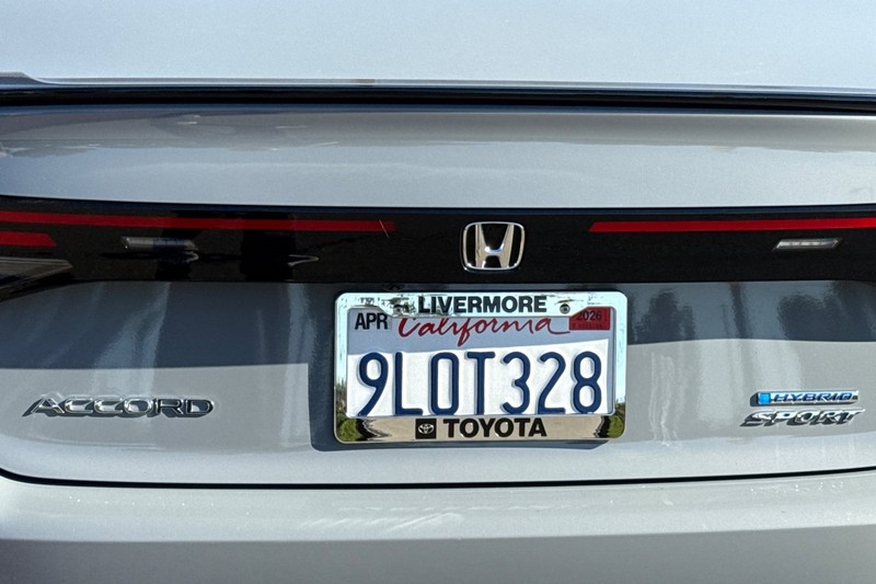 Honda Accord Hybrid Vehicle Full-screen Gallery Image 46