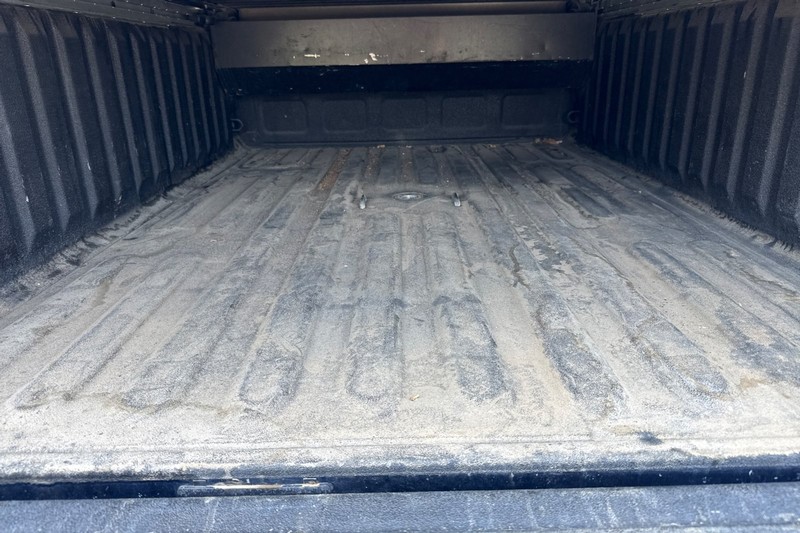 Ram 3500 Vehicle Full-screen Gallery Image 17