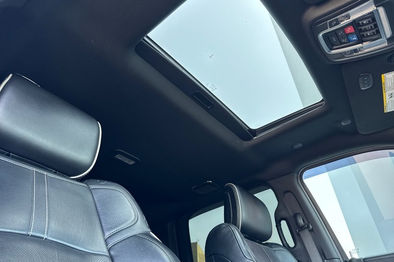 Ram 3500 Vehicle Full-screen Gallery Image 20