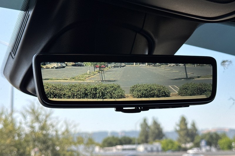 Ram 3500 Vehicle Full-screen Gallery Image 25